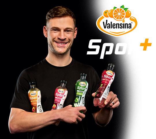 Joshua Kimmich mit Valensina Spor+-Flaschen in den Händen